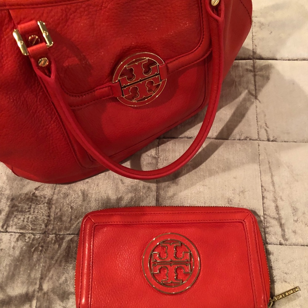 Tory Burch Orange Hobo Tote with matching Wallet
